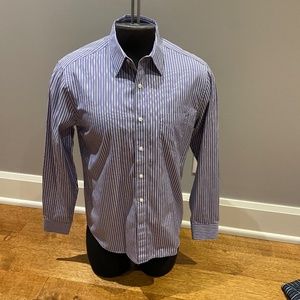 GAP--button down shirt--Size medium neck 15-15 1/2